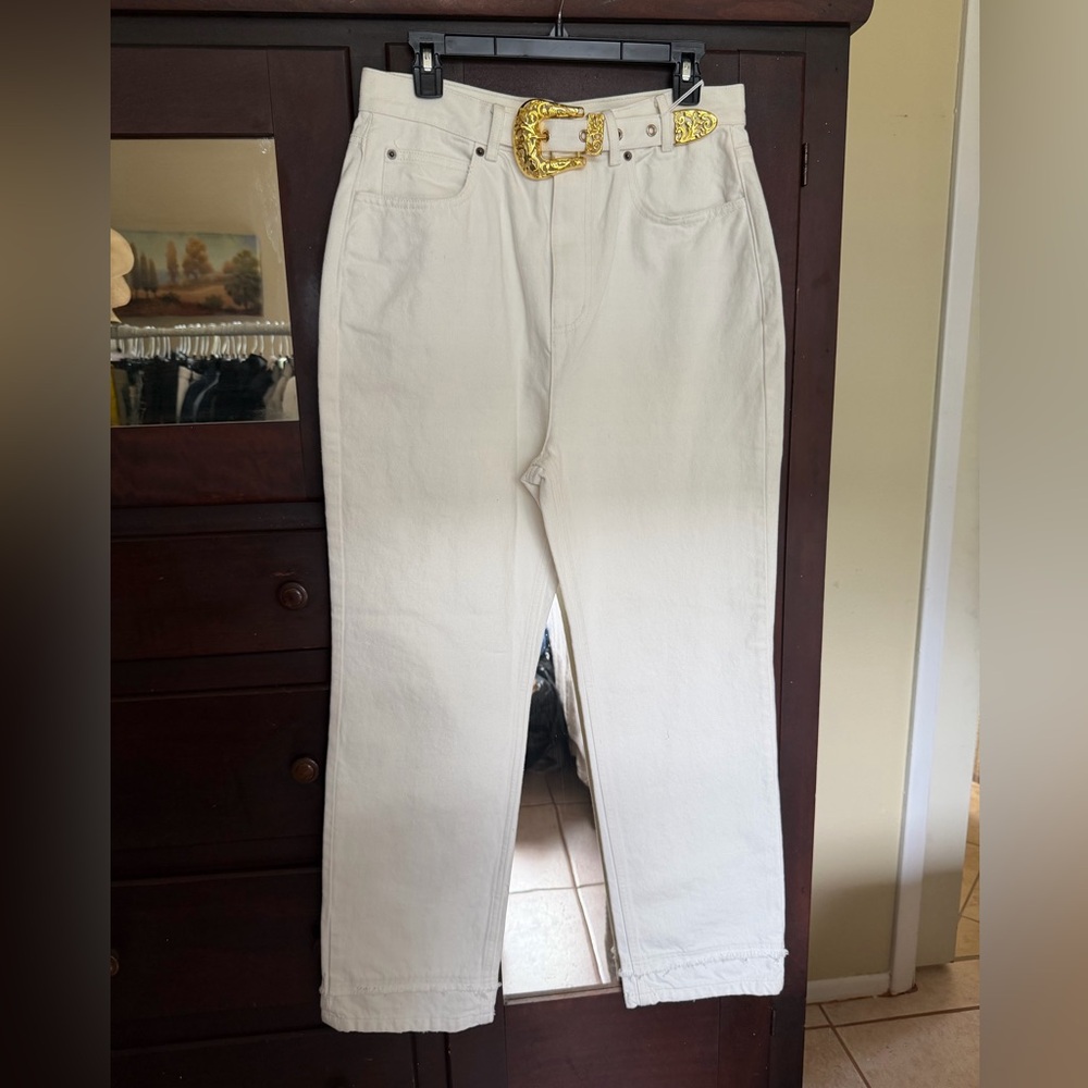Lé AL.X New crème color Straight Leg Jeans Western Gold Buckle detail, size 31.